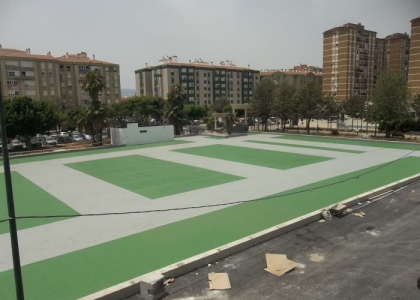 Pistas polideportivas en Centro Deportivo Huelin ( Málaga )